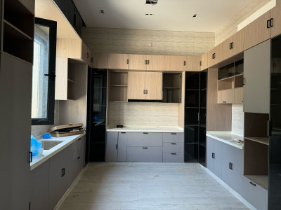 Aluminium kitchen cabinet installation in Muscat and Sohar Oman 2 - تركيب خزانة مطبخ ألمن… – aluminium kitchen cabinet fabrication – Al Noo…