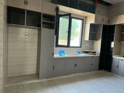 Aluminium kitchen cabinet installation in Muscat and Sohar Oman 3 - تركيب خزانة مطبخ ألمن… – aluminium kitchen cabinet fabrication – Al Noo…