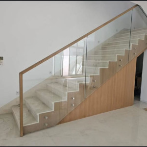 Glass staircase railing installation in Muscat and Sohar Oman 27 - تركيب درابزين درج زجاج… – glass railing and balustrade installation – Al…